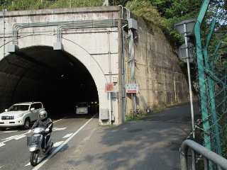 東山トンネル前1