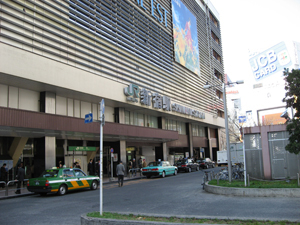 JR新宿駅　中央東口